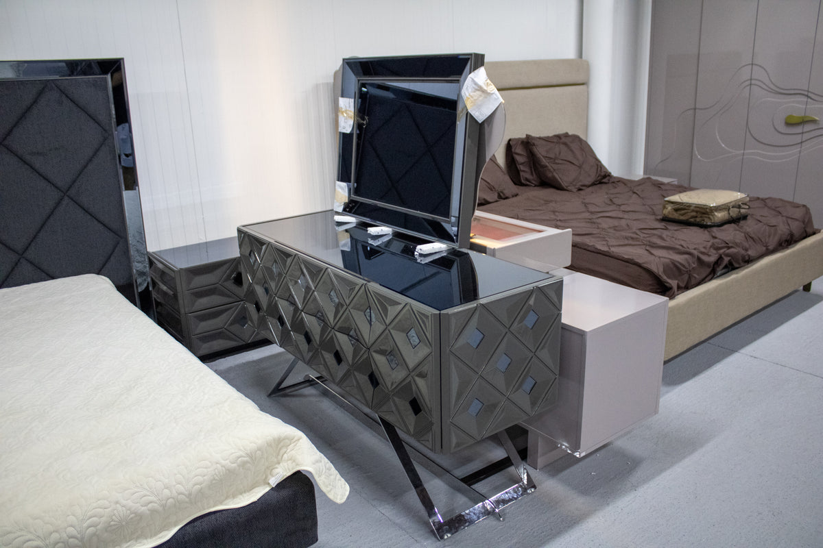 Set dormitor 5 piese - sifonier 6 uși, pat 160/200, 2 noptiere, masă de toaletă